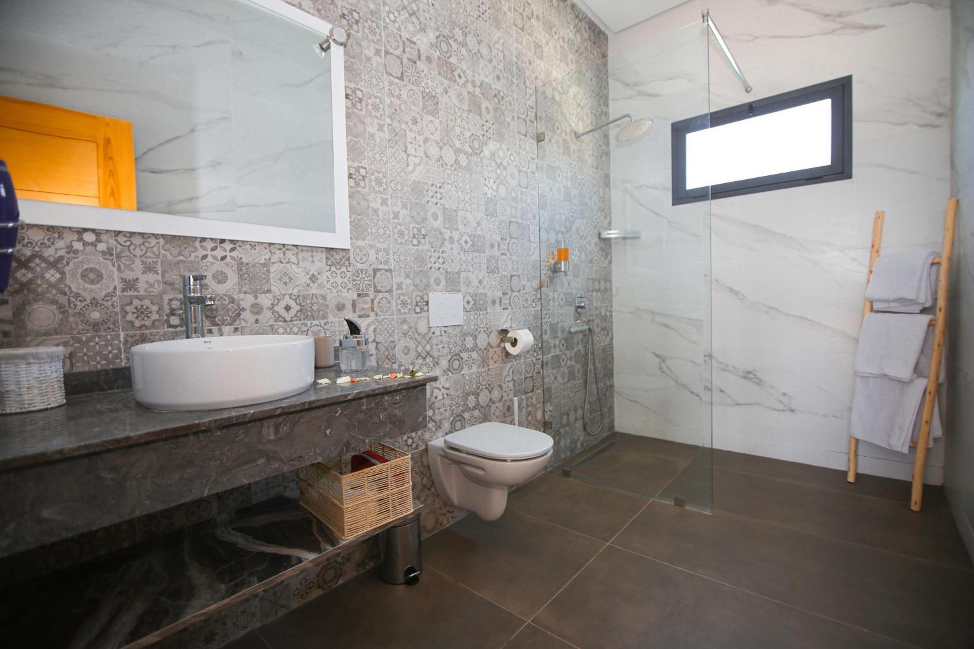 Villa La Rose Bleue - Residence Hoteliere Avec Piscine - Suvayr Dış mekan fotoğraf