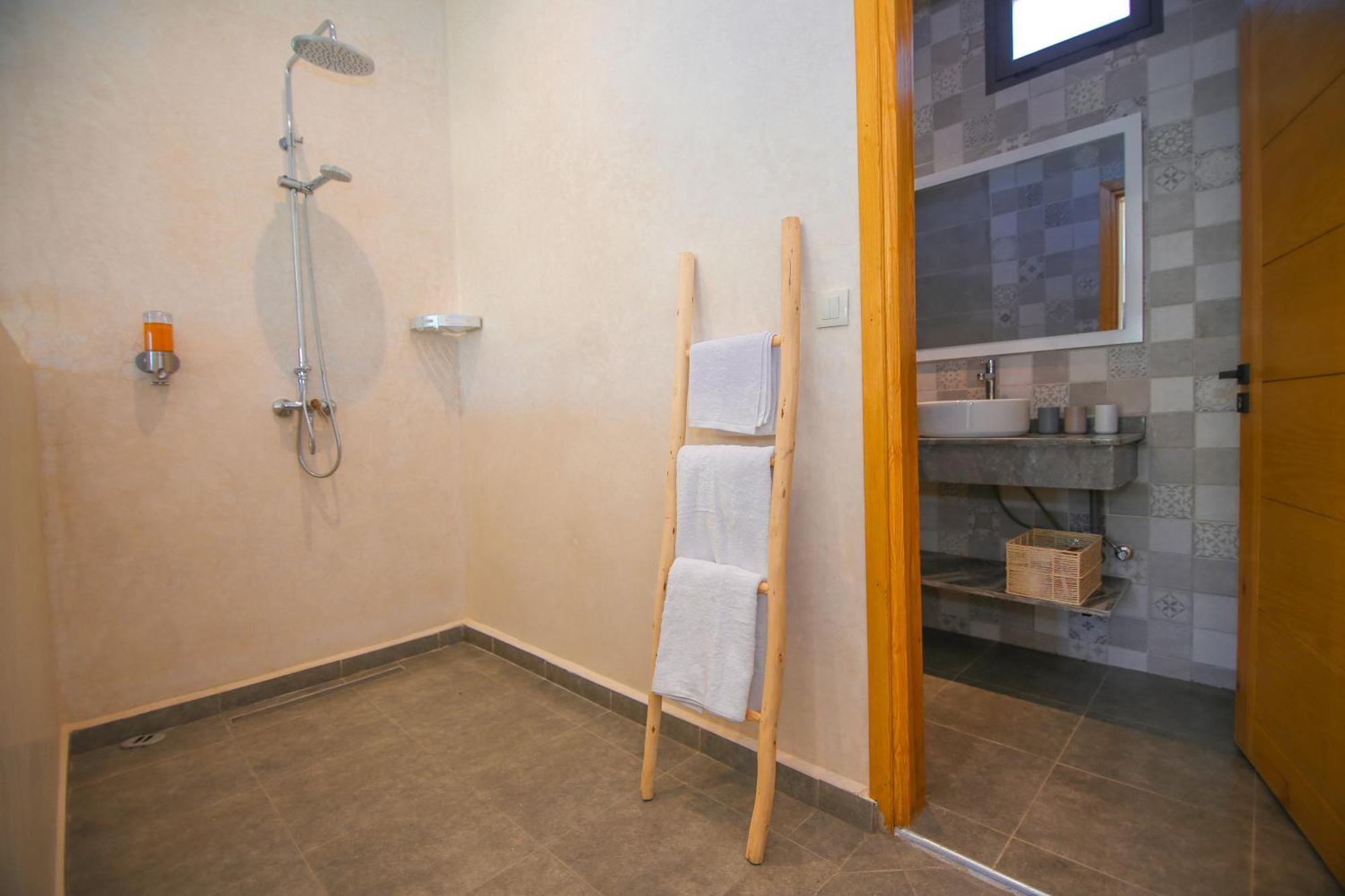 Villa La Rose Bleue - Residence Hoteliere Avec Piscine - Suvayr Dış mekan fotoğraf